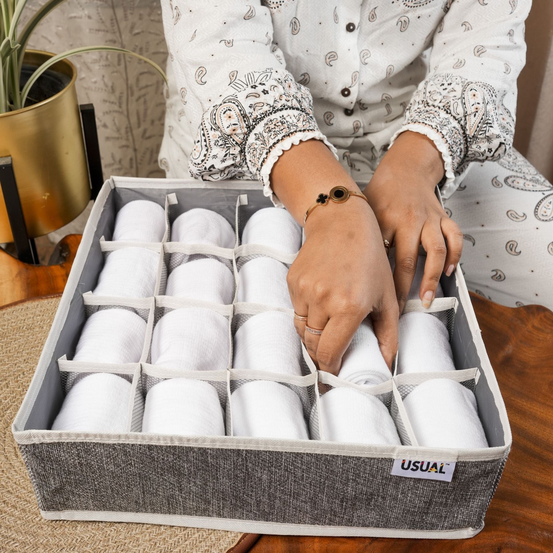 20-Pocket Linen Drawer Organizer